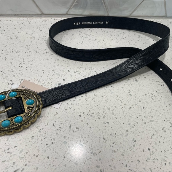 Most Wanted Black Leather Tooled Belt Round Turquoise Stone Buckle NEW Medium - Picture 5 of 10